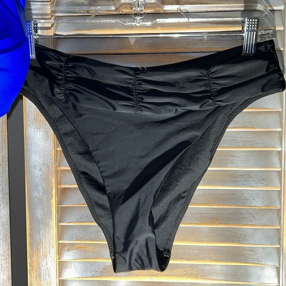 Shekini - Picture 3 of 4